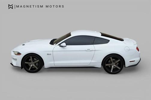 Oxford White 2019 Ford Mustang GT