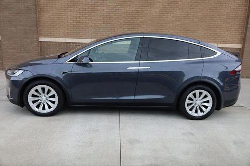2018 Tesla Model X 75D AWD