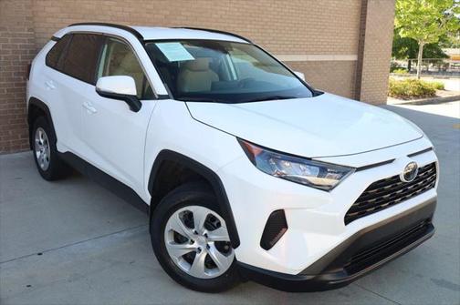 2020 Toyota RAV4 LE