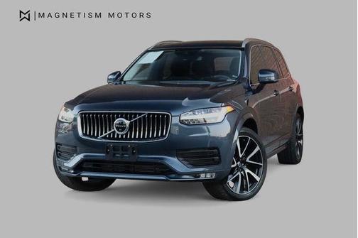 Denim Blue Metallic 2022 Volvo XC90 T6 Momentum