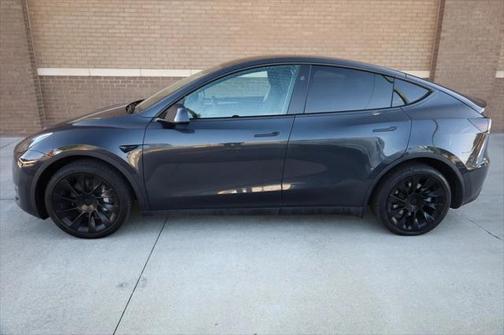 2024 Tesla Model Y Long Range Dual Motor All-Wheel Drive