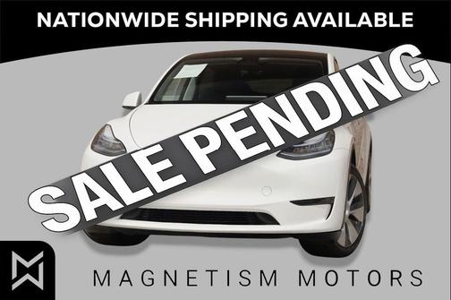 Pearl White Multi-Coat 2023 Tesla Model Y AWD