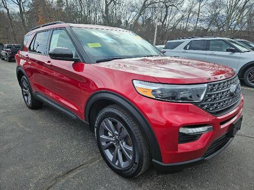 RAPID RED MET TINTED CC 2024 Ford Explorer XLT