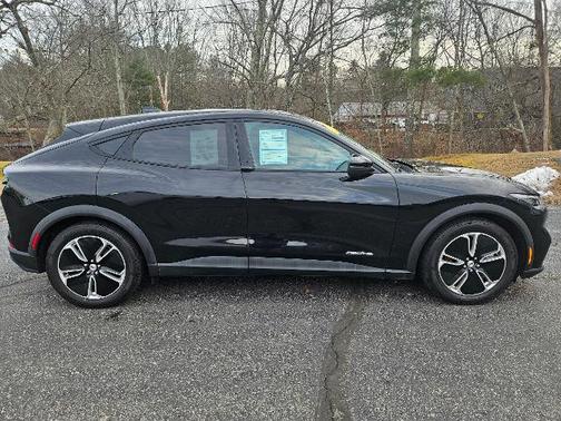 2021 Ford Mustang Mach-E SELECT