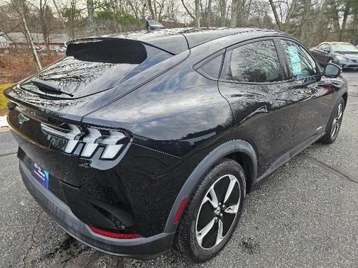 2021 Ford Mustang Mach-E SELECT