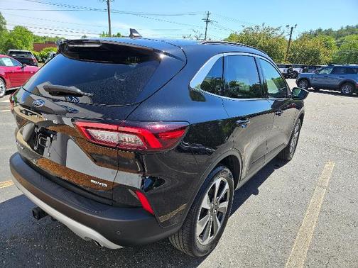 AGATE BLACK METALLIC 2024 Ford Escape PLATINUM