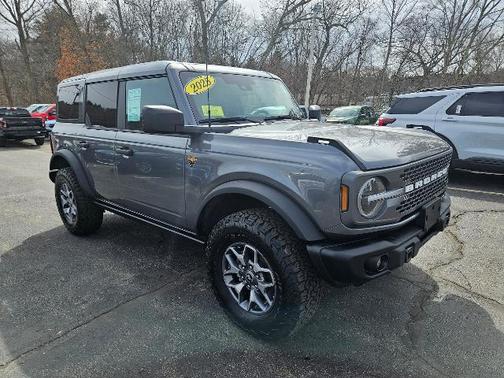 CARBONIZED GRAY METALLIC 2025 Ford Bronco BADLANDS