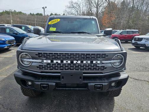 CARBONIZED GRAY METALLIC 2025 Ford Bronco BADLANDS