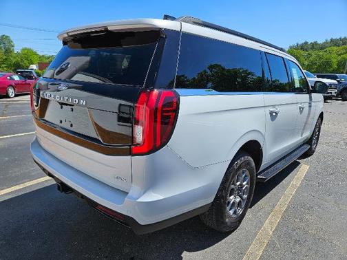SPACE SILVER METALLIC 2025 Ford Expedition ACTIVE