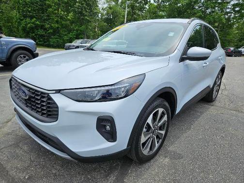 SPACE SILVER METALLIC 2025 Ford Escape PLATINUM