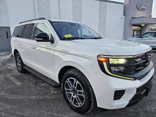 2025 Ford Expedition ACTIVE