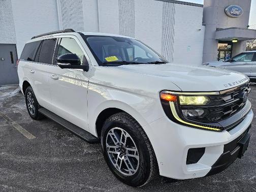 2025 Ford Expedition ACTIVE