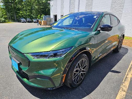 ERUPTION GREEN METALLIC 2024 Ford Mustang Mach-E PREMIUM