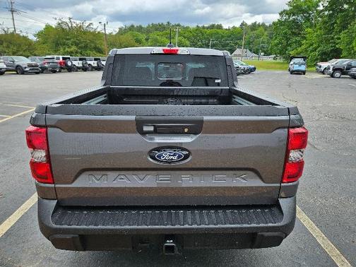 CARBONIZED GRAY METALLIC 2025 Ford Maverick LARIAT
