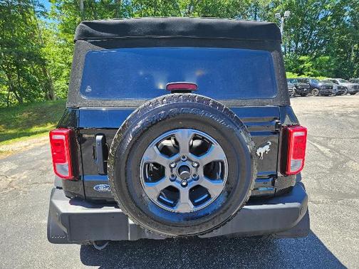 SHADOW BLACK 2023 Ford Bronco