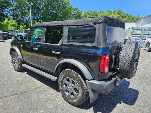 SHADOW BLACK 2023 Ford Bronco