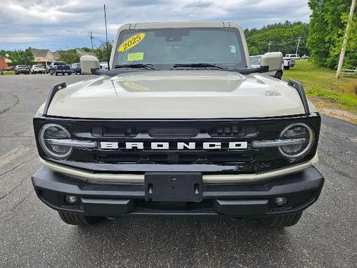 DESERT SAND 2025 Ford Bronco OUTER BANKS
