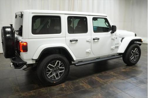 2024 Jeep Wrangler 4-Door Sahara 4x4