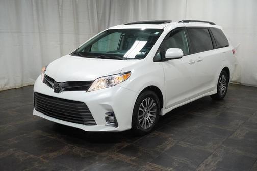 2019 Toyota Sienna XLE Premium