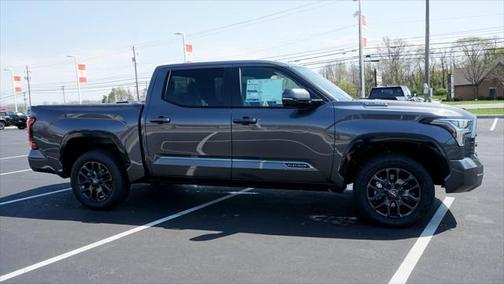 2025 Toyota Tundra Hybrid Platinum