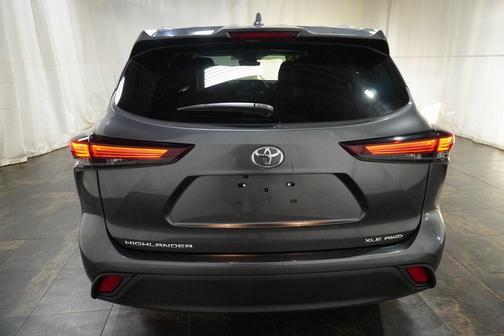 2025 Toyota Highlander XLE