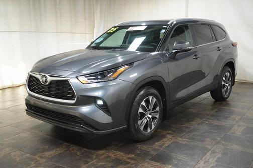 2025 Toyota Highlander XLE