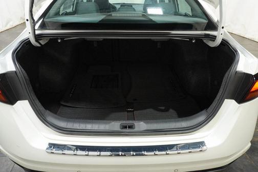 2020 Nissan Altima SR FWD