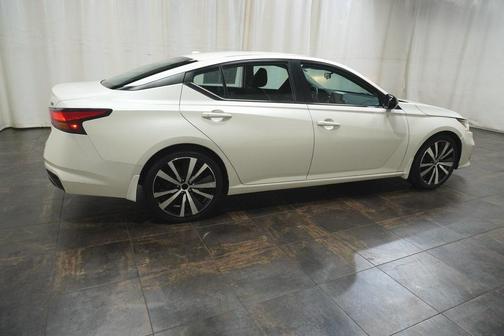 2020 Nissan Altima SR FWD