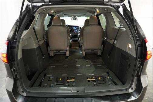 2016 Toyota Sienna XLE