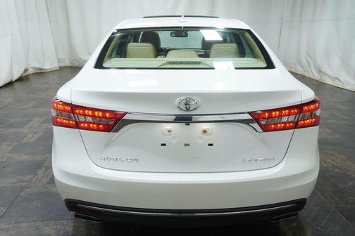Blizzard Pearl 2016 Toyota Avalon Limited