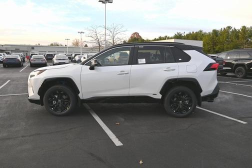 2025 Toyota RAV4 Hybrid SE