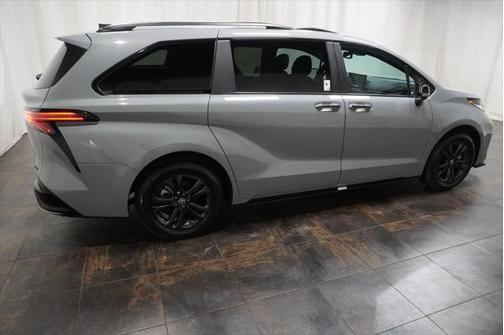 2025 Toyota Sienna XSE 7 Passenger