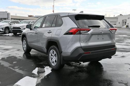 2025 Toyota RAV4 LE