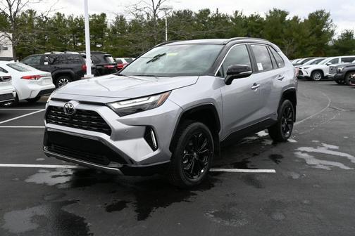 2025 Toyota RAV4 Hybrid SE