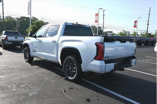 2025 Toyota Tundra Hybrid Platinum