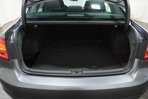 2014 Volkswagen Passat 1.8T S