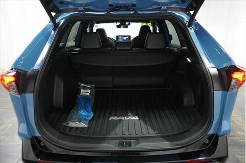 2025 Toyota RAV4 Hybrid SE