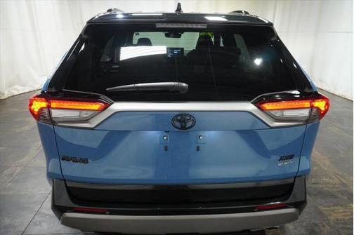 2025 Toyota RAV4 Hybrid SE