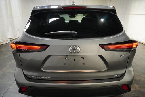2025 Toyota Highlander Hybrid XLE