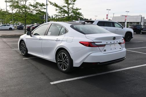 Pearl 2026 Toyota Camry XLE