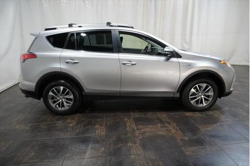 2017 Toyota RAV4 Hybrid XLE
