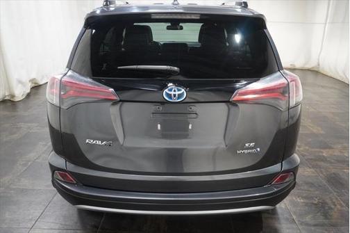 2018 Toyota RAV4 Hybrid SE