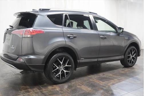 2018 Toyota RAV4 Hybrid SE