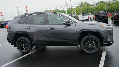 2025 Toyota RAV4 Hybrid SE