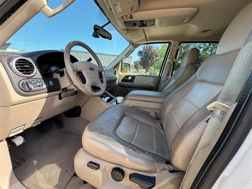 Oxford White 2004 Ford Expedition 5.4L Eddie Bauer