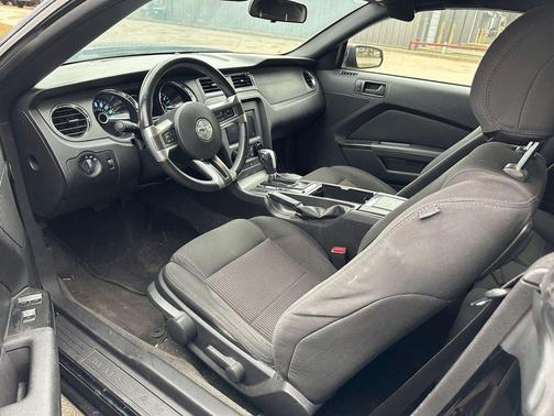 2014 Ford Mustang V6