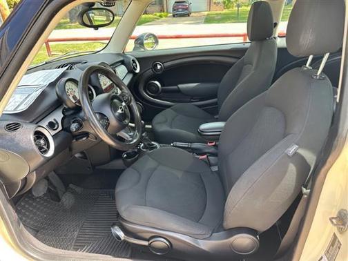 2012 MINI Cooper Base