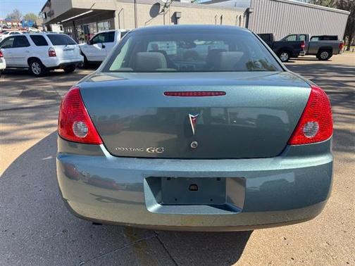 Silver Green Metallic 2009 Pontiac G6 4dr Sdn w/1SA *Ltd Avail*