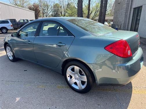 Silver Green Metallic 2009 Pontiac G6 4dr Sdn w/1SA *Ltd Avail*
