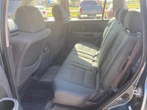 2006 Honda Pilot 2WD LX AT